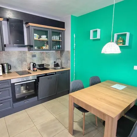 First Line Beach Apartment Sozopol, Kavaci Beach 公寓 *